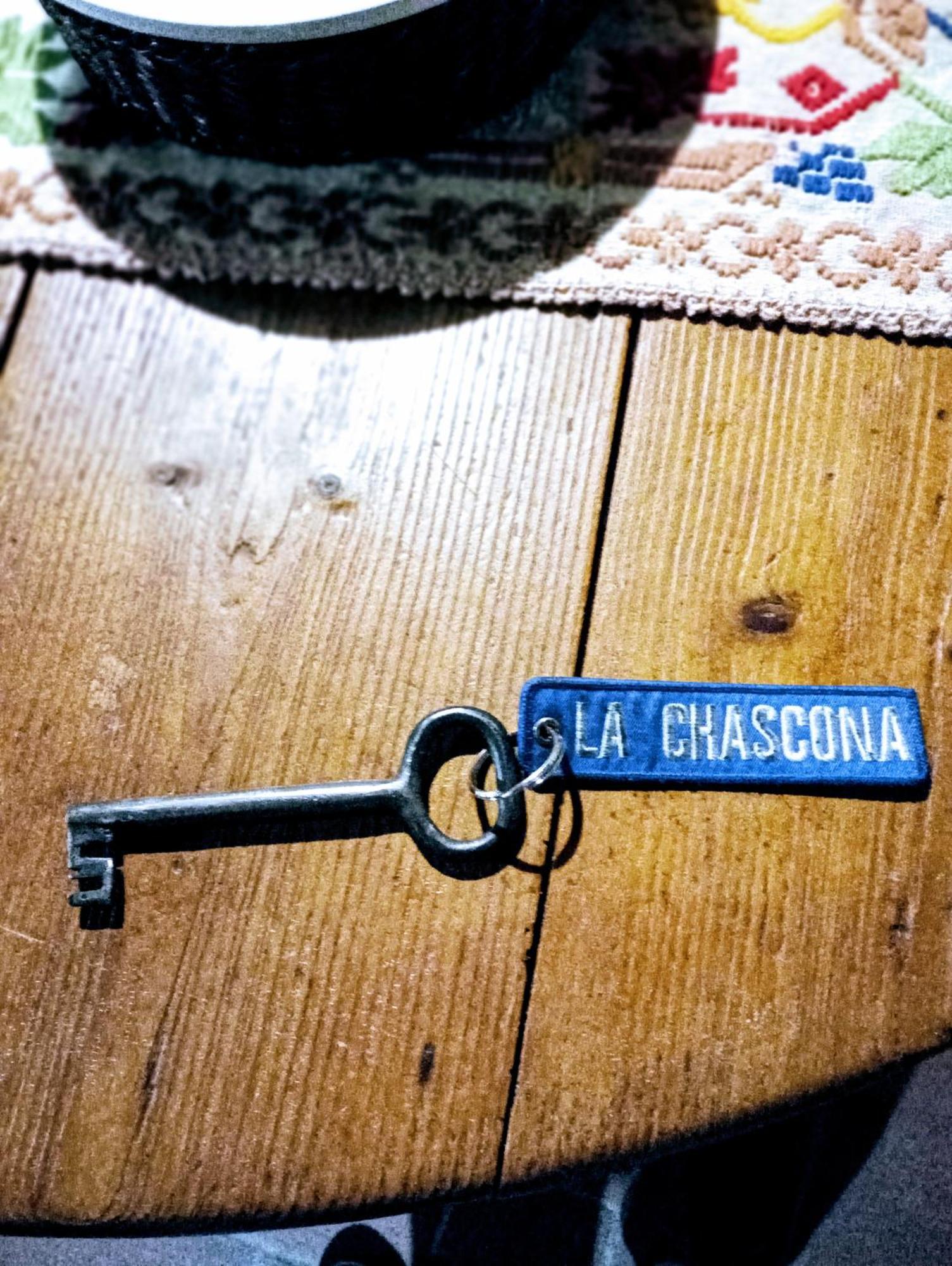 La Chascona Di Farnese Casa Di Tufo Nel Borgo Apartment Luaran gambar